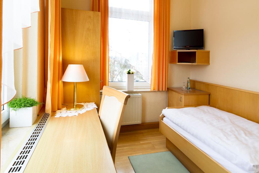 פלאואן Hotel Heinz חדר תמונה